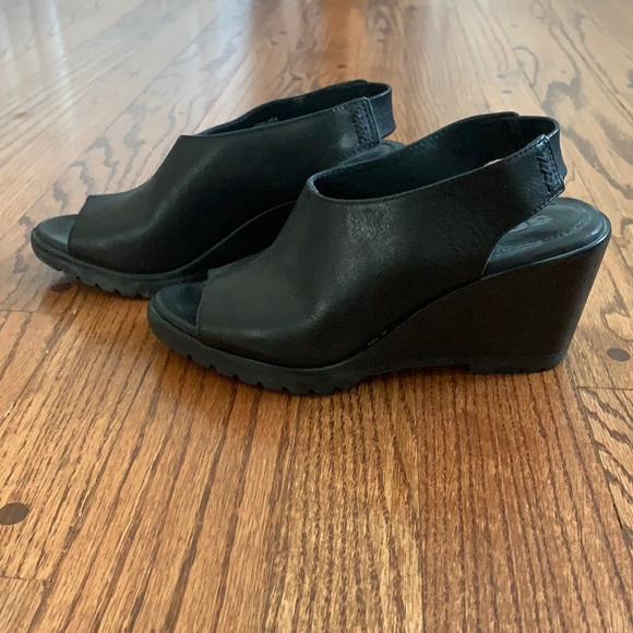 Sorel Shoes - Sorel peep toe sling back women’s size 7